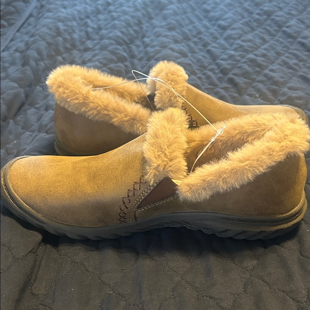JSport Willa Fur-Lined Women's Shoes